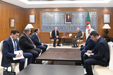 نحو تعزيز العلاقات بين الجزائر وأذربيجان في