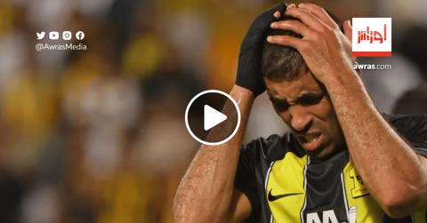 بالفيديو| مشجع سعودي “يجلد” المغربي عبد الرزاق