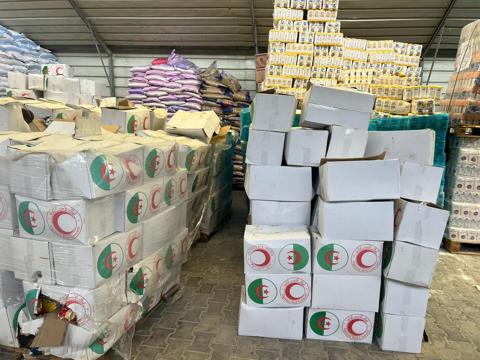 وصول دفعة جديدة من المساعدات الجزائرية إلى معبر