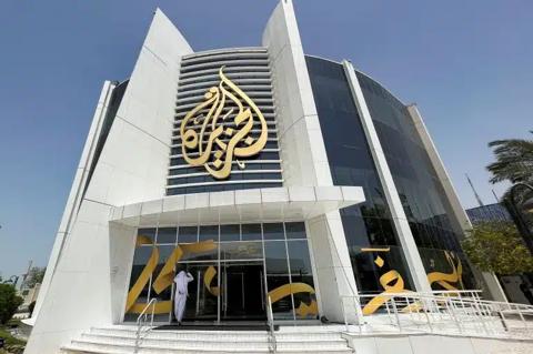 “إسرائيل” تقرر إغلاق مكاتب قناة “الجزيرة”