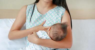 فوائد الرضاعة الطبيعية للأم .. تعرفي عليها
