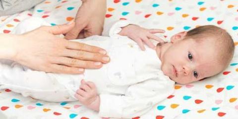 الإسهال عند الأطفال والرضع: الأسباب و العلاج