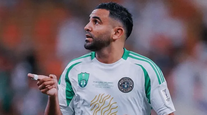محرز يتألق في دوري أبطال آسيا رغم الظلم
